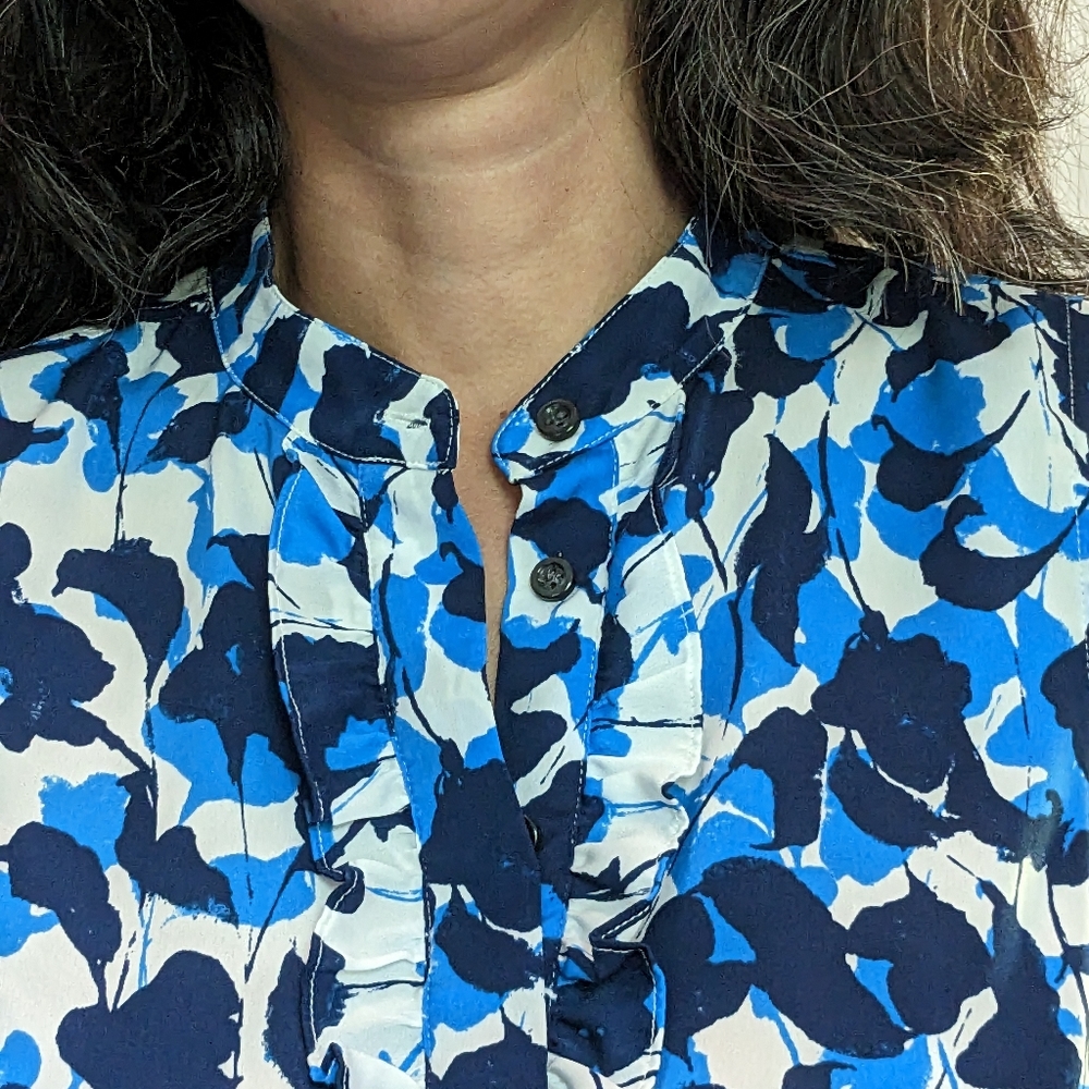 J.Crew Floral blue sleeveless blouse Sz 6 - Picture 3 of 5